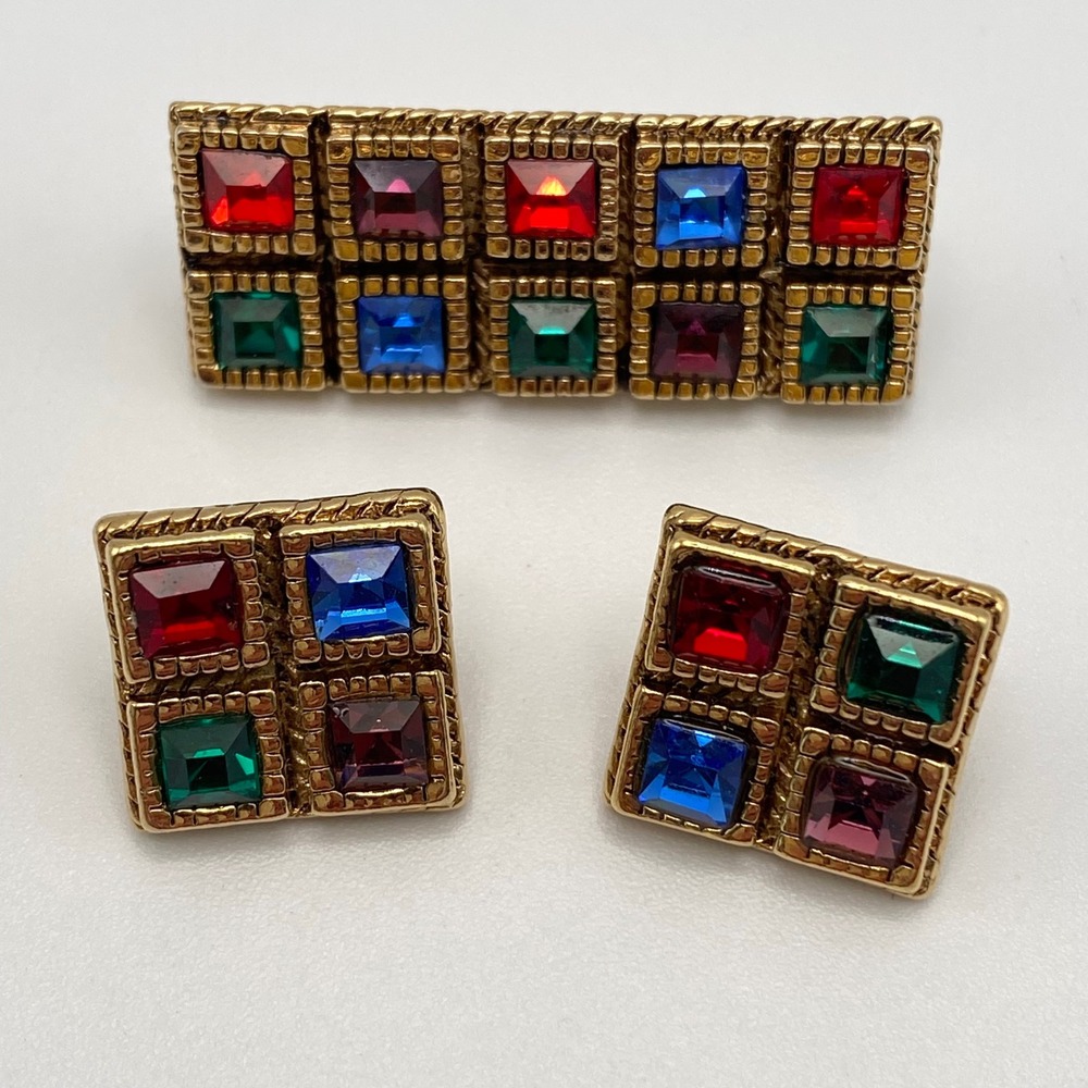Unsigned Brooch & Earrings Set Gold Tone Vintage Multi Color Rhinestone